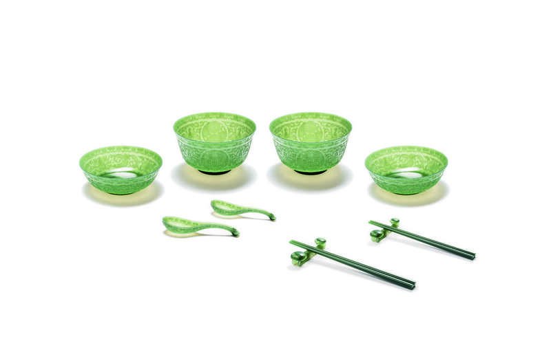 碧玉薄胎茶壶（中华缠枝纹薄胎玉壶）