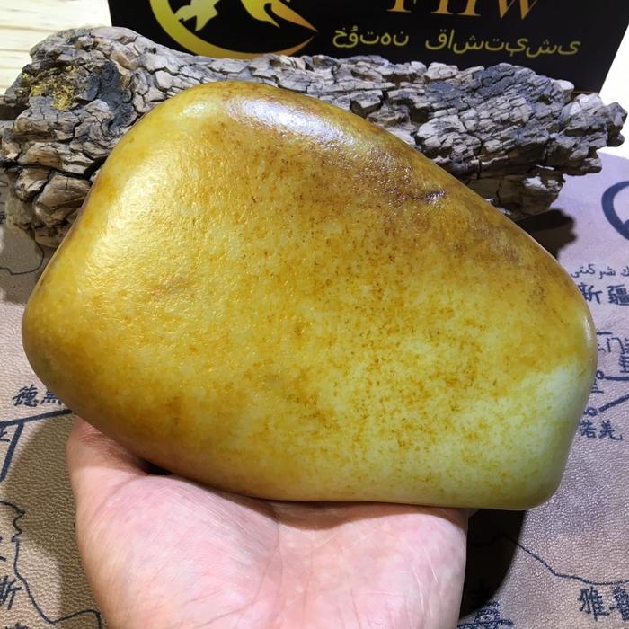 精品籽料的拍卖观察:谁在买顶级料